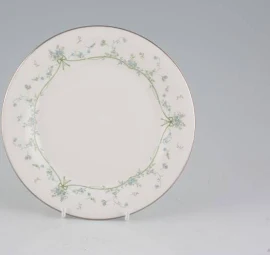 Royal Doulton - Demure - H5057 - Tea / Side Plate - 6 1/2"