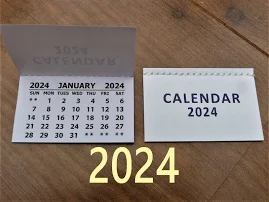 Mini-Kalender 2024 mit genähter Bindung Ideal für Bastelprojekte - verwandle alles in einen Kalender mit diesen Einsätzen. Packung von 1 - 10