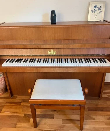 Klavier der Marke Willis aus Landshut