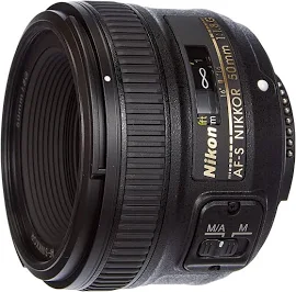 Nikon 50 mm / F 1,8 MF objectifs