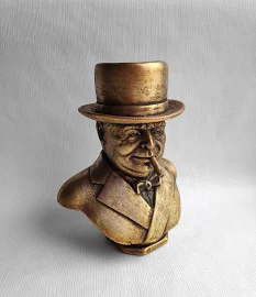 Figurine sculpture buste du Premier ministre britannique WINSTON CHURCHILL H-18 cm