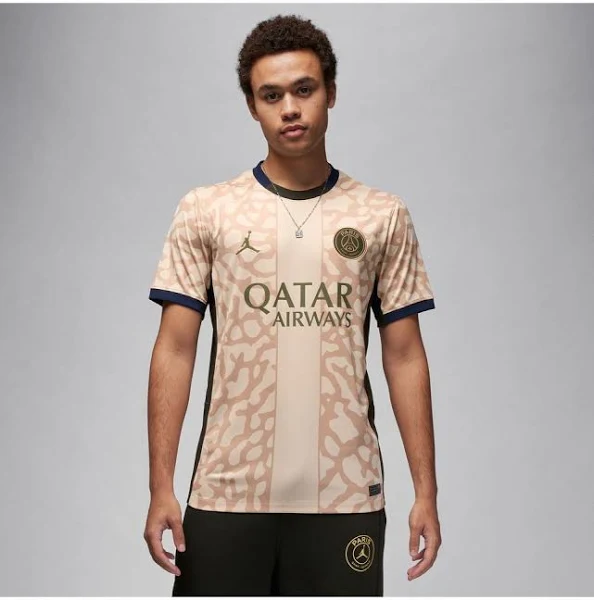 Nike Performance Paris ST Germain Match Print Tshirt, Homme, Taille: 34-38, Hemp/obsidian/sequoia/rough green