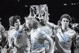 Autographed Nottingham Forest 12x8 Photo 1978 : League Cup Winners