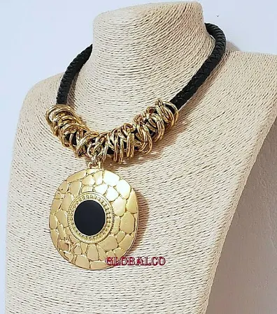 Pendant Necklace Exclusive Original Elegant, Fashion Accessory Gold