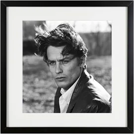 Poster e Quadro : Una domenica con Alain Delon nella sua casa di campagna