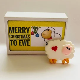 Buon Natale a Ewe in a Box Biglietto d'auguri alternativo