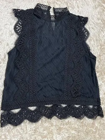 一度試着しただけの品物です。とても綺麗な状態です。