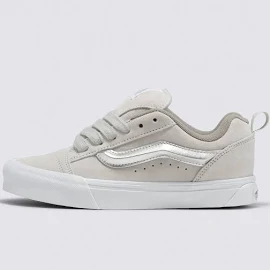 Vans ニュースクール シューズ in Silver/True White、US 5.5 (JP 23.5)、天然皮革