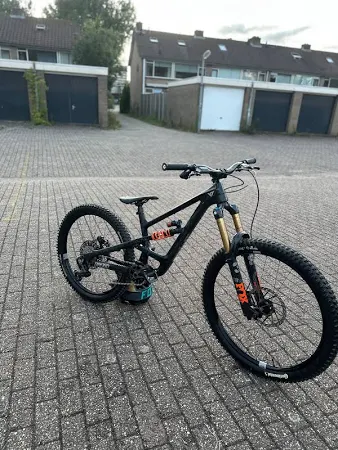 YT Industries Core 4 | SRAM GX Eagle AXS