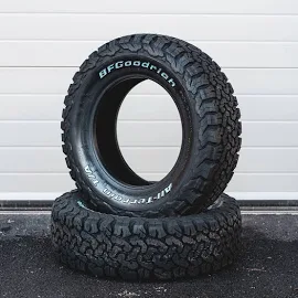 Bfgoodrich ALL-TERRAIN T/A KO2 235/70 R16 104S - Opony całoroczne