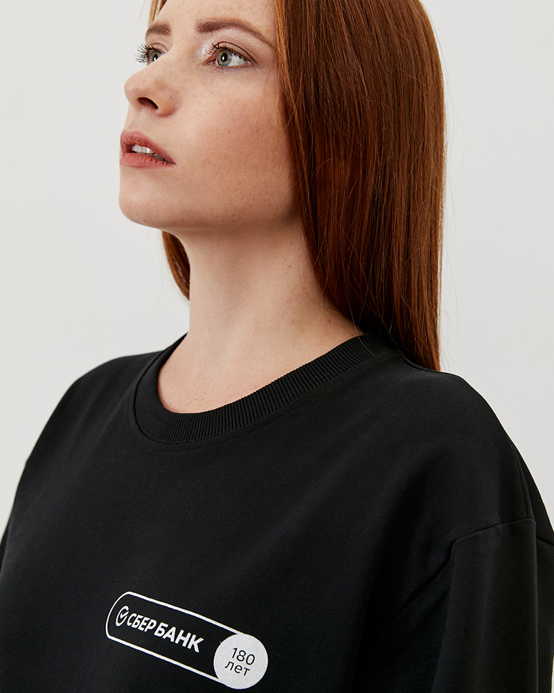 Свитшот с брендингом 180