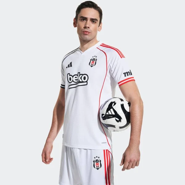 Adidas Erkek Beşiktaş 25/26 İç Saha Forması JD1418 Beyaz