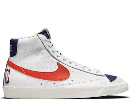 Чоловічі кросівки Nike Blazer Mid '77 EMB DD8025-100