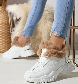 Білі утеплені кросівки з оздобленням Flixi