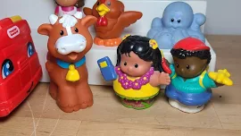 Huge Lot Of Fisher Price Little People Animals & People Figures Fire