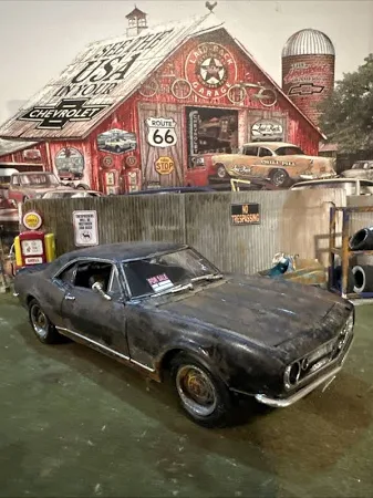 1967 Chevrolet Camaro - Barn Find Cars - 1:18 Diecast - Weathered