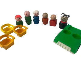 Bundle Fisher Price Little People 6 People & Misc Wood And Plastic